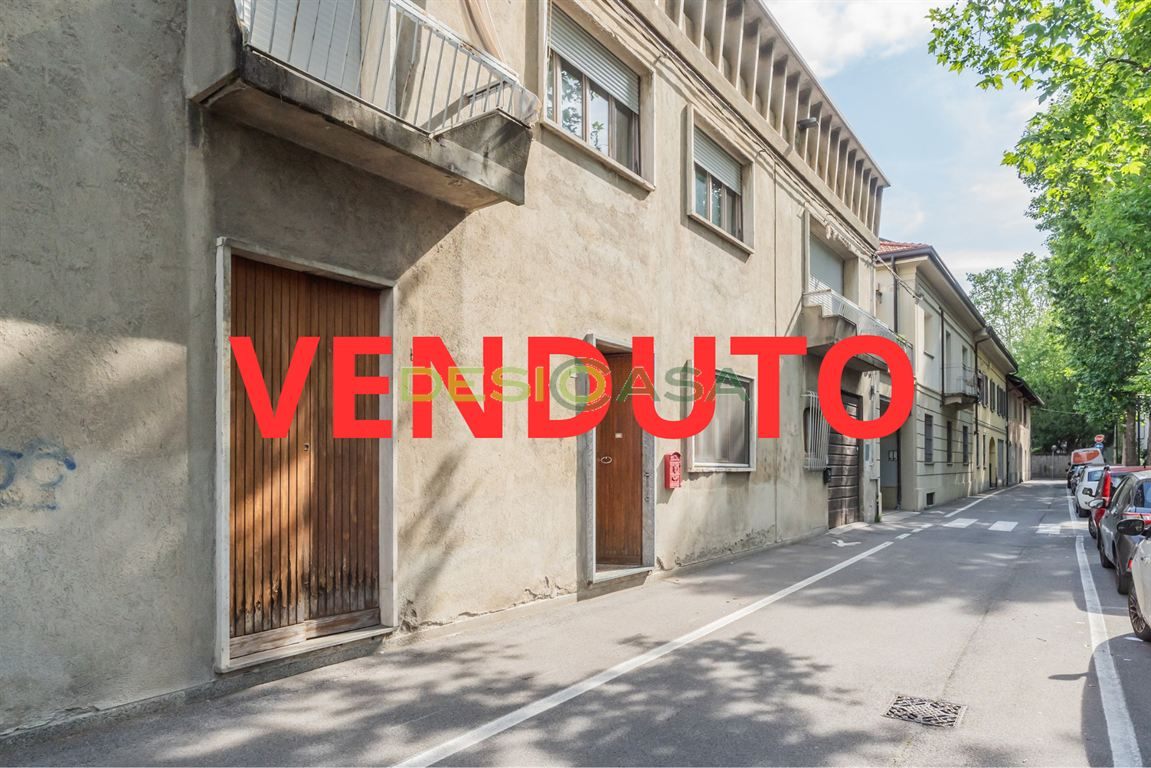 APPARTAMENTO INDIPENDENTE DA RISTRUTTURARE IN VENDITA